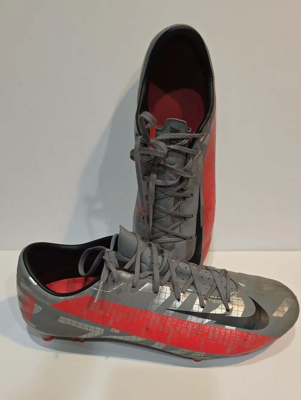Nike Mercurial Vapor 13 Academy FG MG Soccer Cleats - Picture 1 of 7